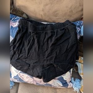 Size small thin black short shorts or beach shorts 🩳 perfect condition